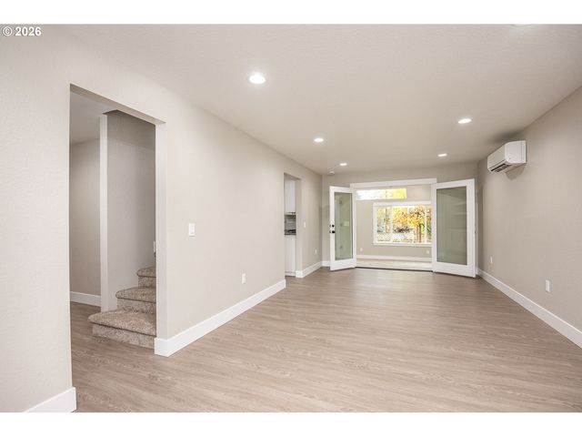 25264 E BOLTON Rd, Veneta, OR 97487