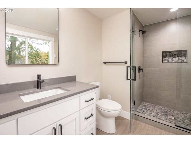 25264 E BOLTON Rd, Veneta, OR 97487