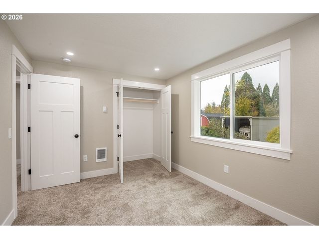 25264 E BOLTON Rd, Veneta, OR 97487