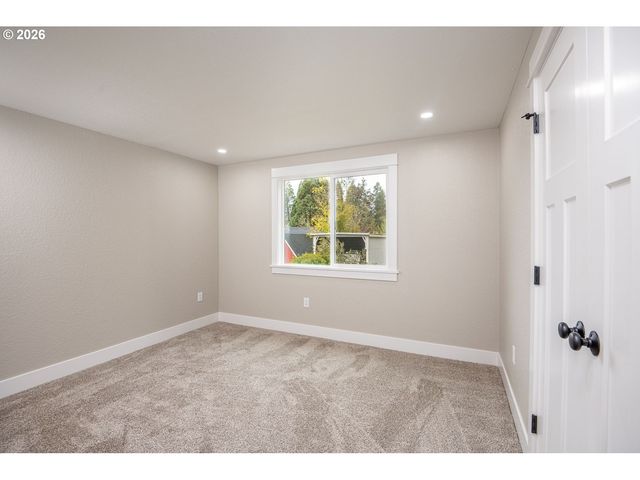 25264 E BOLTON Rd, Veneta, OR 97487