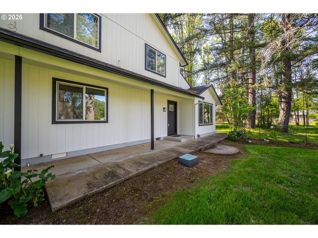 25264 E BOLTON Rd, Veneta, OR 97487