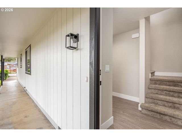 25264 E BOLTON Rd, Veneta, OR 97487