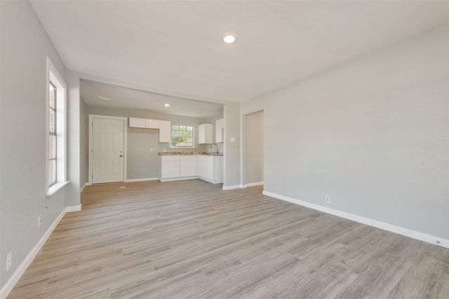 3700 Kimbo Road, Fort Worth, TX 76111