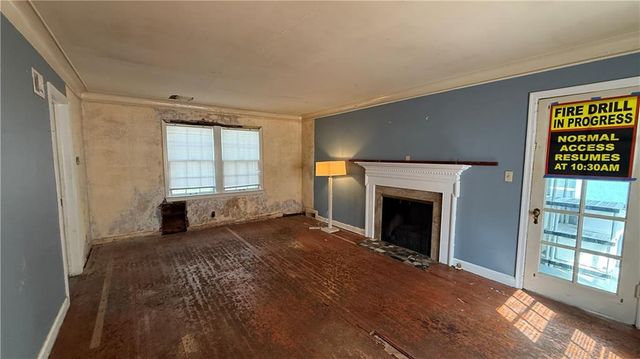 306 Meyer Boulevard E, Kansas City, MO 64113