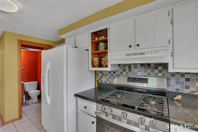 21 Kensington Street, Manchester, CT 06040