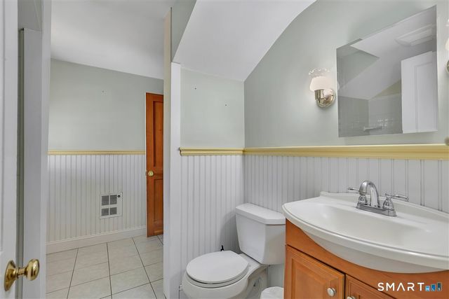 21 Kensington Street, Manchester, CT 06040