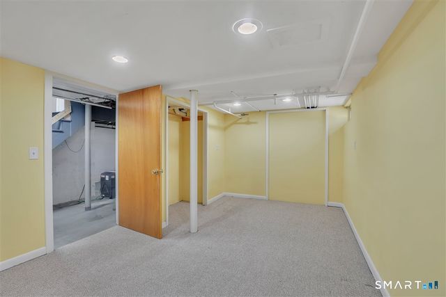 21 Kensington Street, Manchester, CT 06040