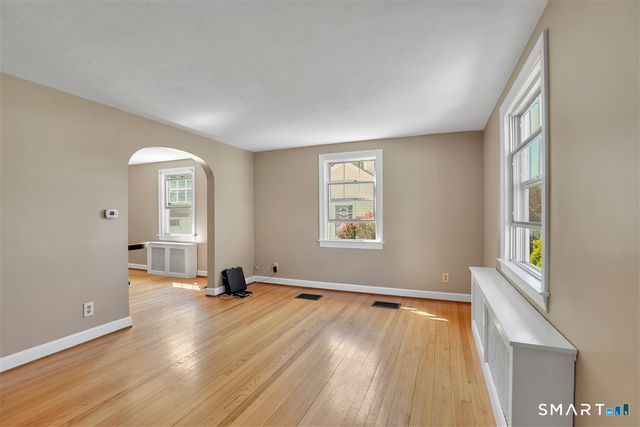 21 Kensington Street, Manchester, CT 06040