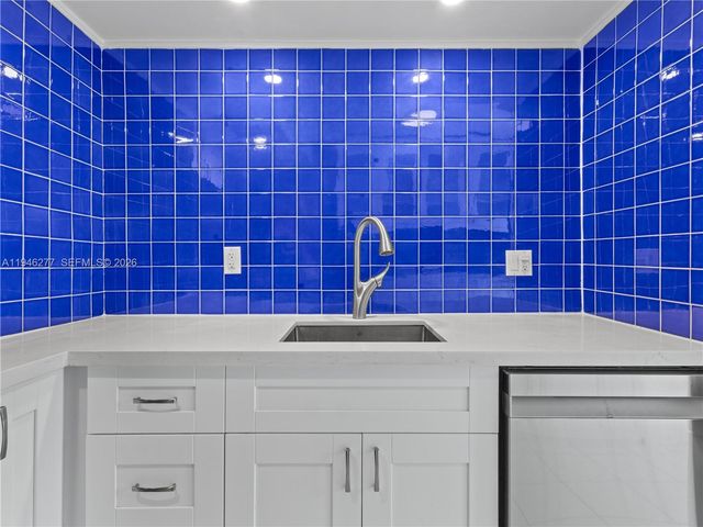 77 Crandon Blvd 3C, Key Biscayne, FL 33149