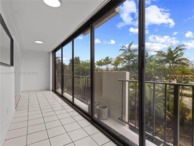 77 Crandon Blvd 3C, Key Biscayne, FL 33149