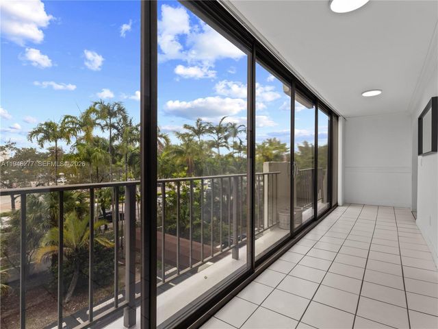 77 Crandon Blvd 3C, Key Biscayne, FL 33149