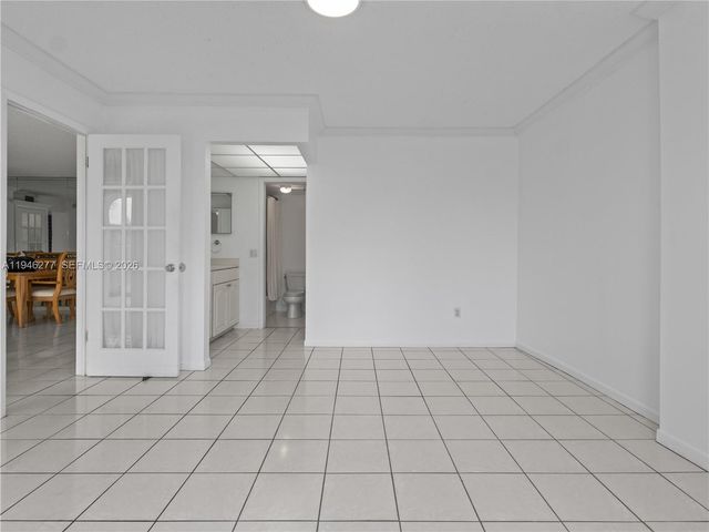 77 Crandon Blvd 3C, Key Biscayne, FL 33149