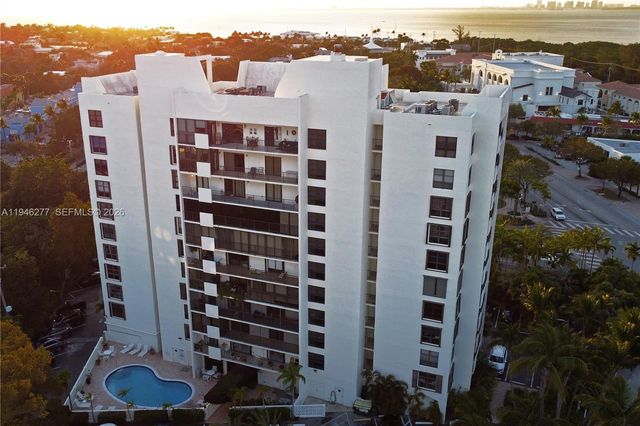 77 Crandon Blvd 3C, Key Biscayne, FL 33149