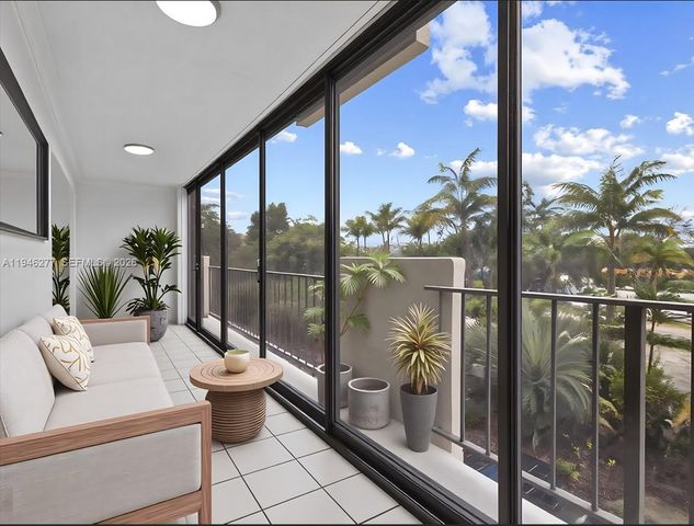 77 Crandon Blvd 3C, Key Biscayne, FL 33149