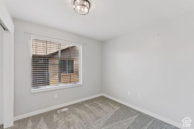 1074 ALLINGTON DR, North Salt Lake, UT 84054