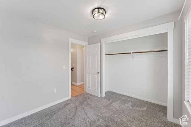 1074 ALLINGTON DR, North Salt Lake, UT 84054