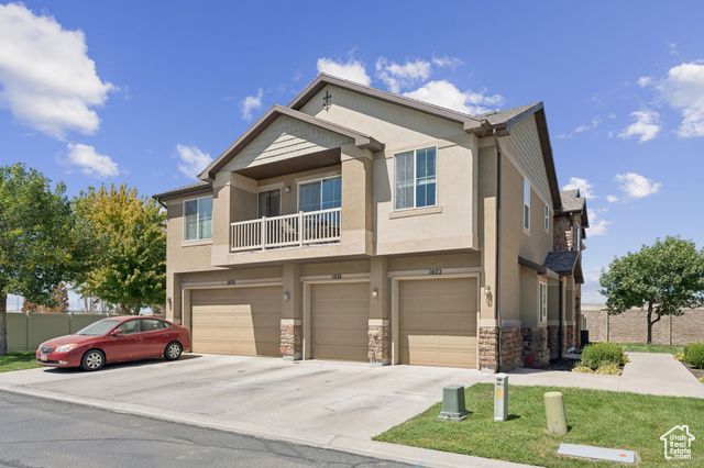 1074 ALLINGTON DR, North Salt Lake, UT 84054