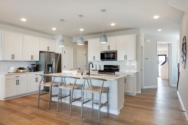 9268 Larimar Trail, Eden Prairie, MN 55347