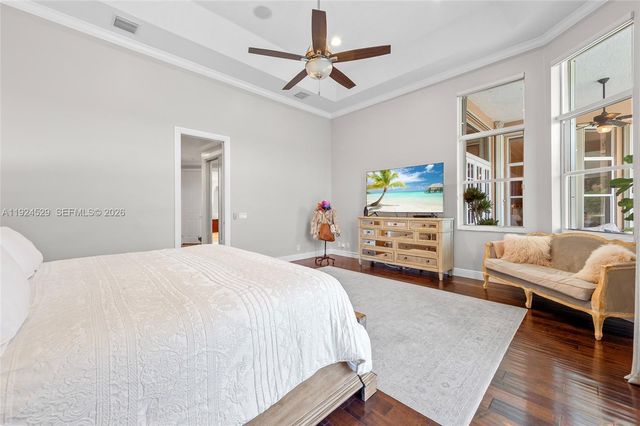 1470 Victoria Isle Dr, Weston, FL 33327