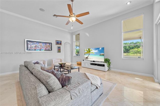 1470 Victoria Isle Dr, Weston, FL 33327