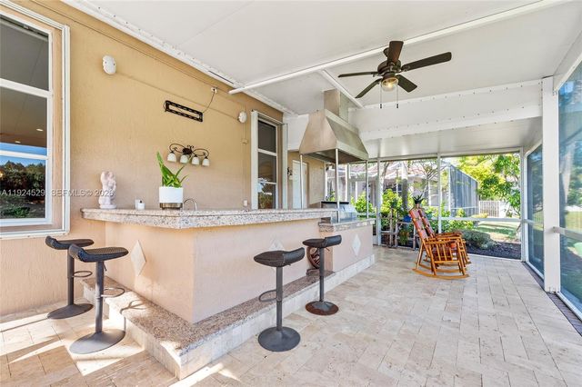 1470 Victoria Isle Dr, Weston, FL 33327