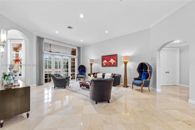 1470 Victoria Isle Dr, Weston, FL 33327