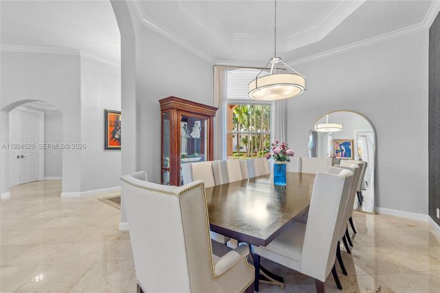 1470 Victoria Isle Dr, Weston, FL 33327