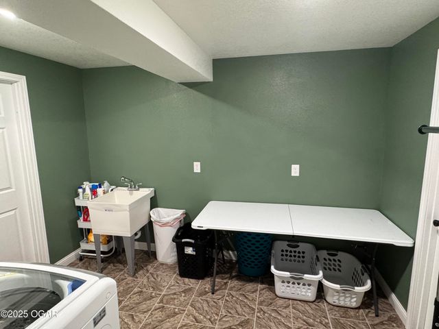 4411 Belmont Drive, Joplin, MO 64804