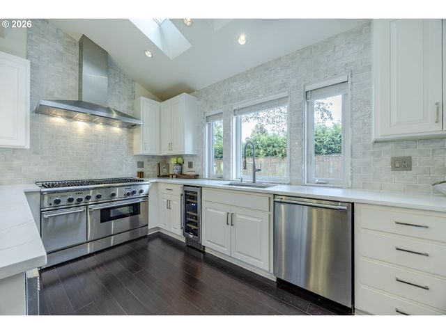 1359 HAMMOCK St, Eugene, OR 97401