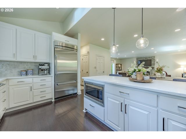 1359 HAMMOCK St, Eugene, OR 97401