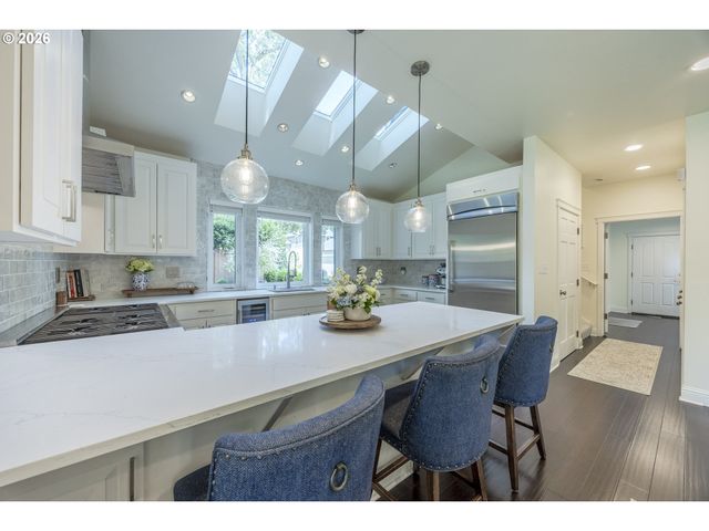 1359 HAMMOCK St, Eugene, OR 97401