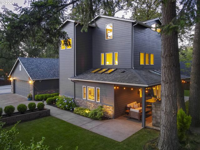 1359 HAMMOCK St, Eugene, OR 97401