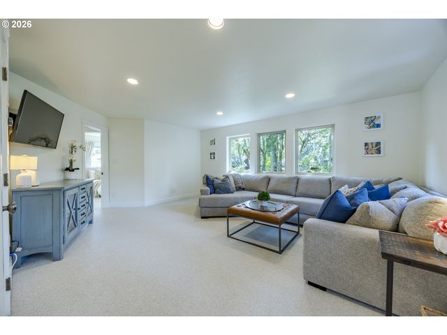1359 HAMMOCK St, Eugene, OR 97401