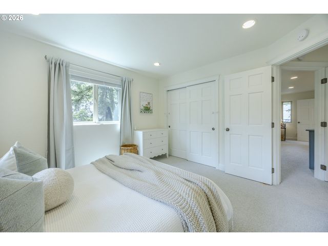 1359 HAMMOCK St, Eugene, OR 97401