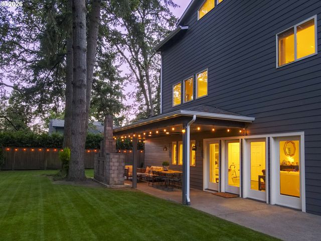 1359 HAMMOCK St, Eugene, OR 97401