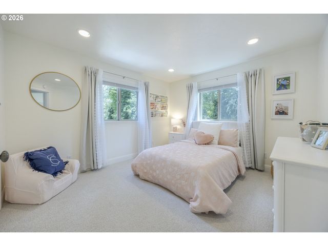 1359 HAMMOCK St, Eugene, OR 97401