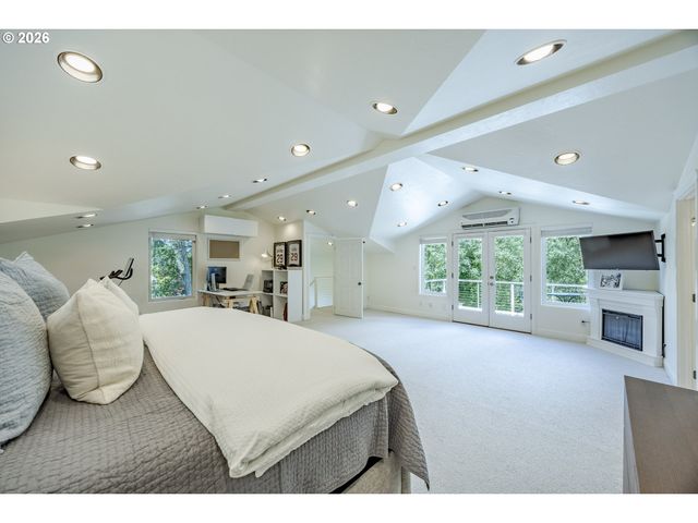 1359 HAMMOCK St, Eugene, OR 97401