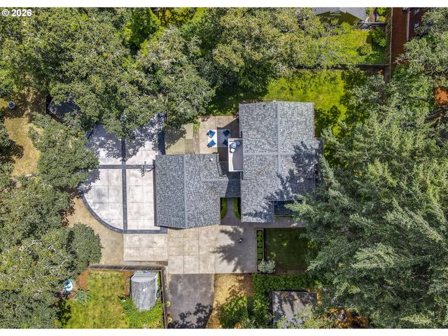 1359 HAMMOCK St, Eugene, OR 97401