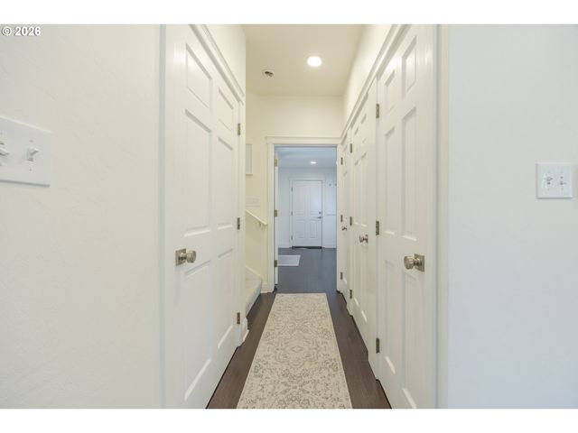 1359 HAMMOCK St, Eugene, OR 97401
