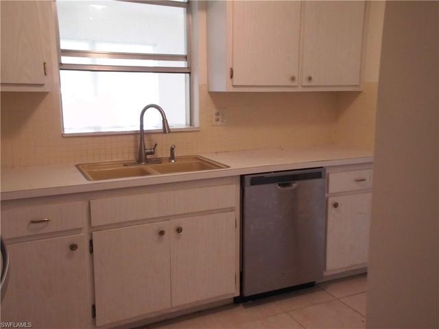 242 S Lake DR, Lehigh Acres, FL 33936