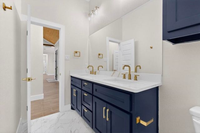 335 Cross Tie Ranch Road, Trinidad, TX 75163