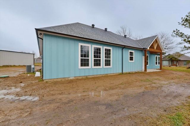 335 Cross Tie Ranch Road, Trinidad, TX 75163