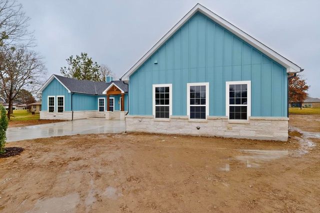 335 Cross Tie Ranch Road, Trinidad, TX 75163