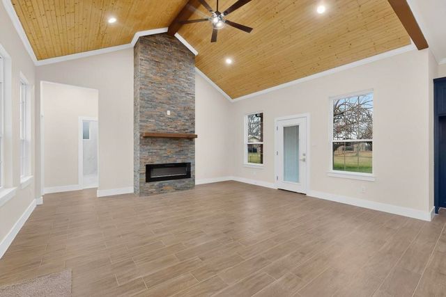 335 Cross Tie Ranch Road, Trinidad, TX 75163