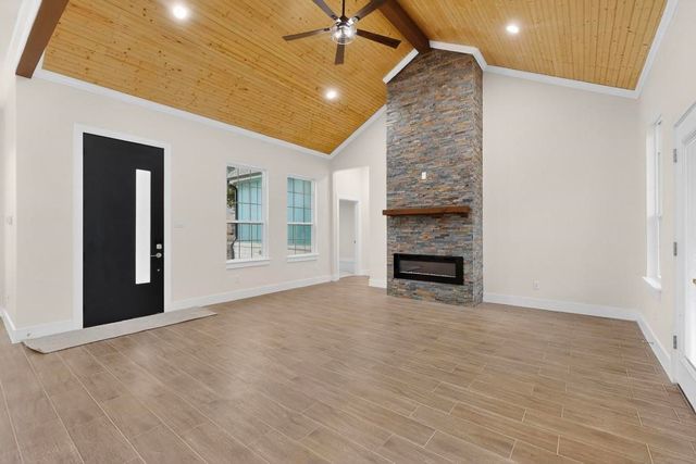 335 Cross Tie Ranch Road, Trinidad, TX 75163