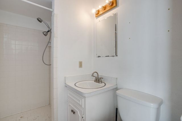 3200 Sandage Avenue, Fort Worth, TX 76109