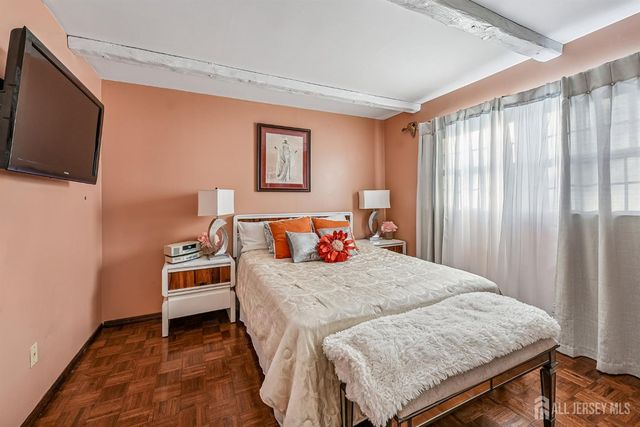 42 Colburn Road, East Brunswick, NJ 08816