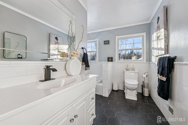 42 Colburn Road, East Brunswick, NJ 08816