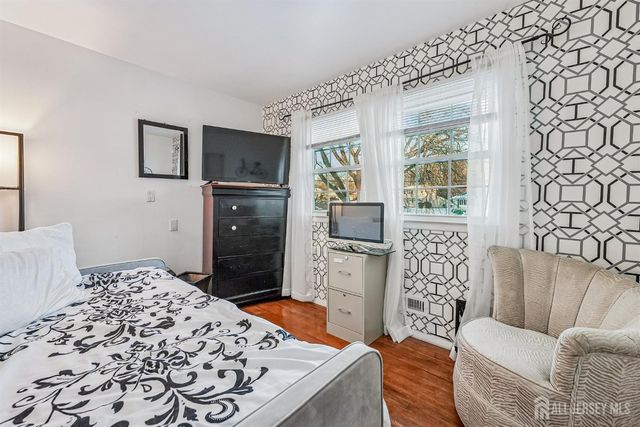 42 Colburn Road, East Brunswick, NJ 08816