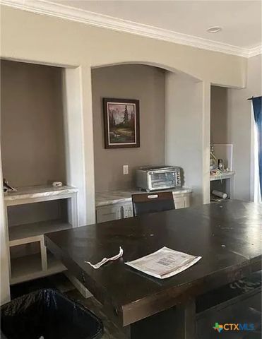 435 County Road 95d, Moulton, TX 77975